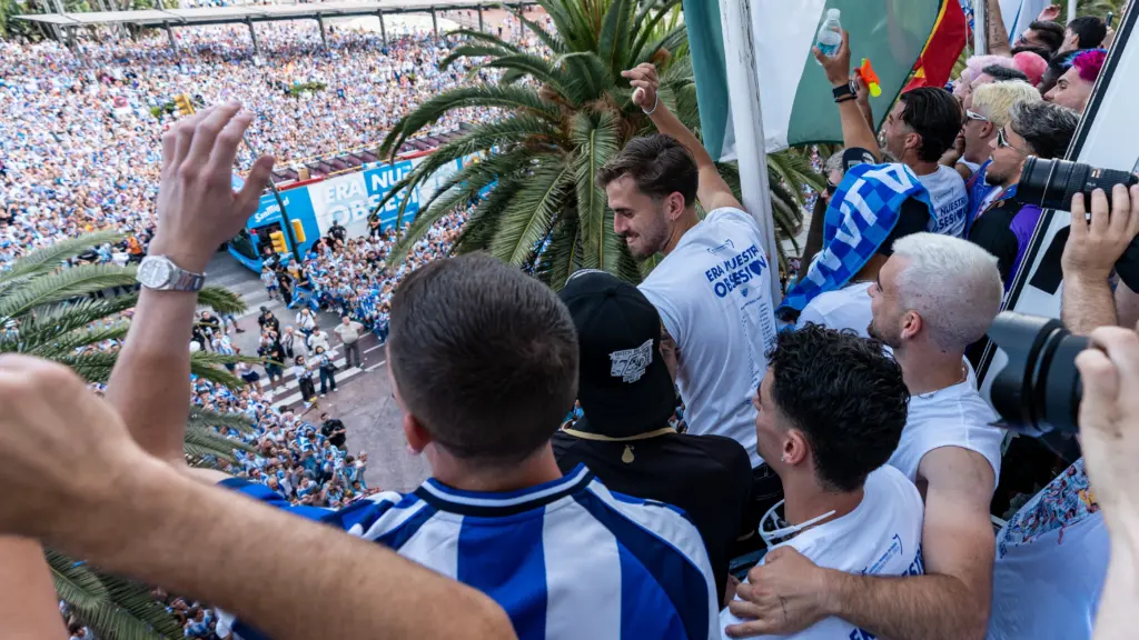46. balcon diputacion ascenso jugadores nino