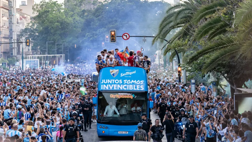 58. Autobus Aficion celebracion ascenso primera division