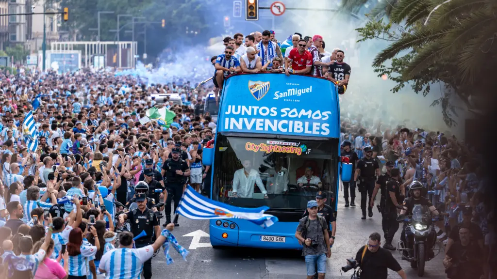 59. Autobus Aficion celebracion ascenso primera division