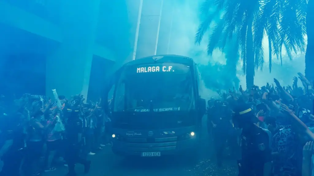 6 BUS RECIBIMIENTO LAS PALMAS