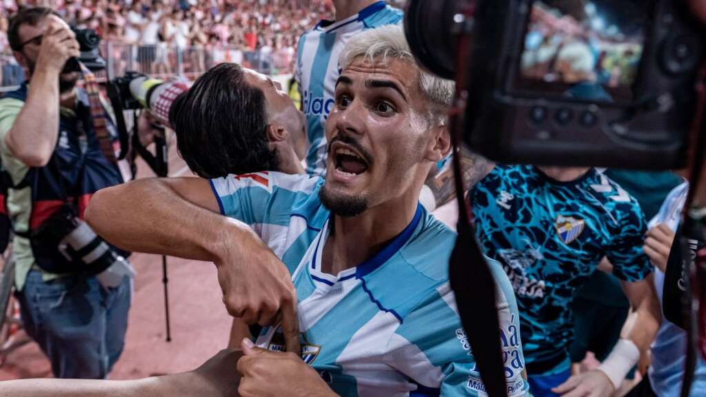 6 - CHUPE CELEBRA SU GOL EN ALMERÍA