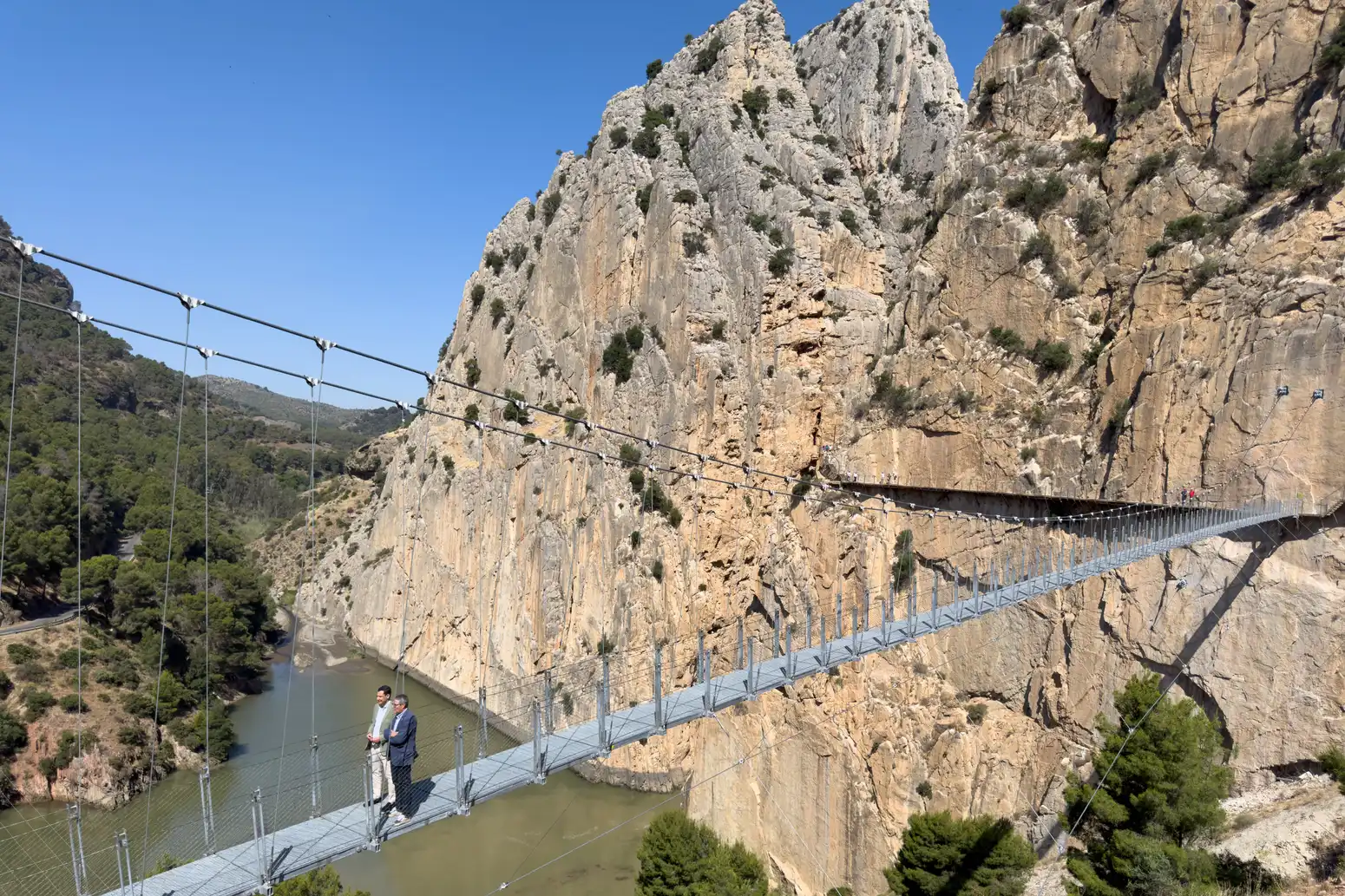 El Caminito del Rey incrementa su espectacularidad con el nuevo puente colgante de 110 metros, el más largo de España 6 63 - PUENTE COLGANTE CAMINITO DEL REY
