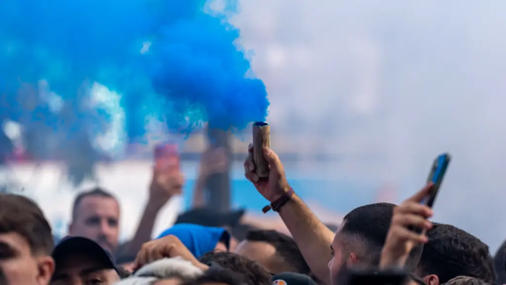 78. celebracion bengala azul