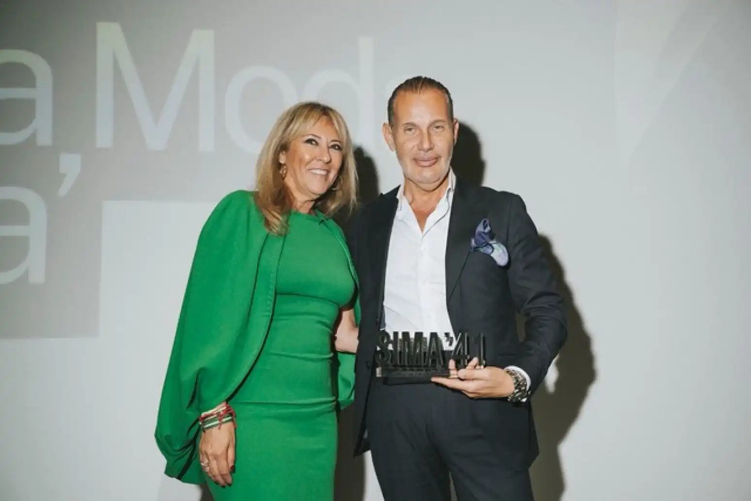 80 - RAFAEL URQUIZAR PREMIO MODA