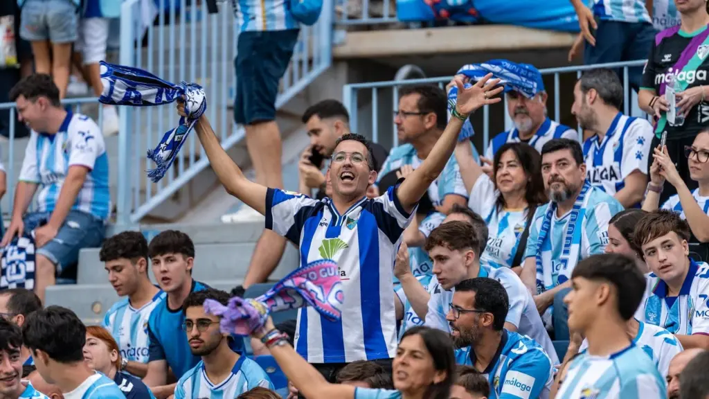 9 AFICION MALAGA CF ANIMANDO CONTRA LAS PALMAS