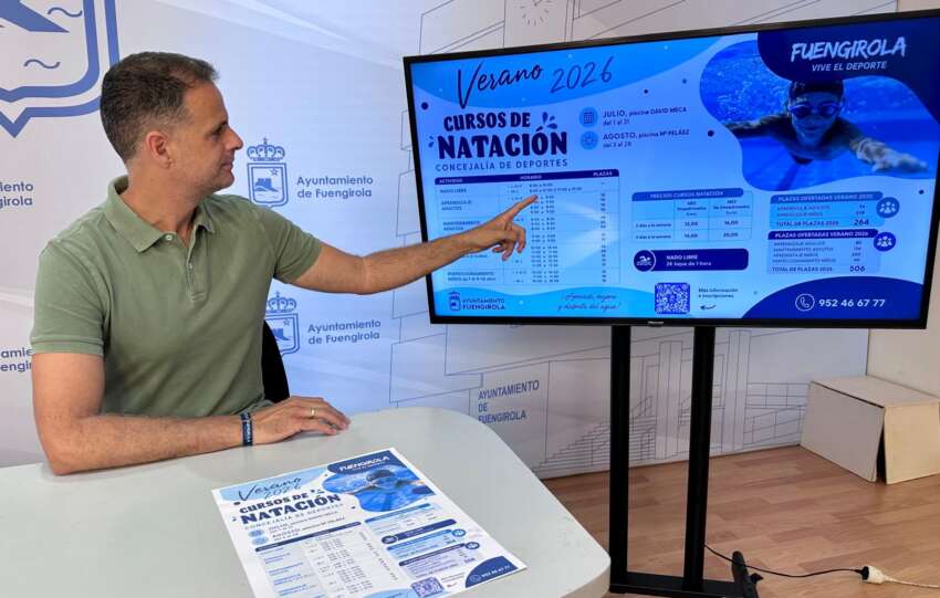 Julio Rodriguez informa de los cusos de natacion de verano