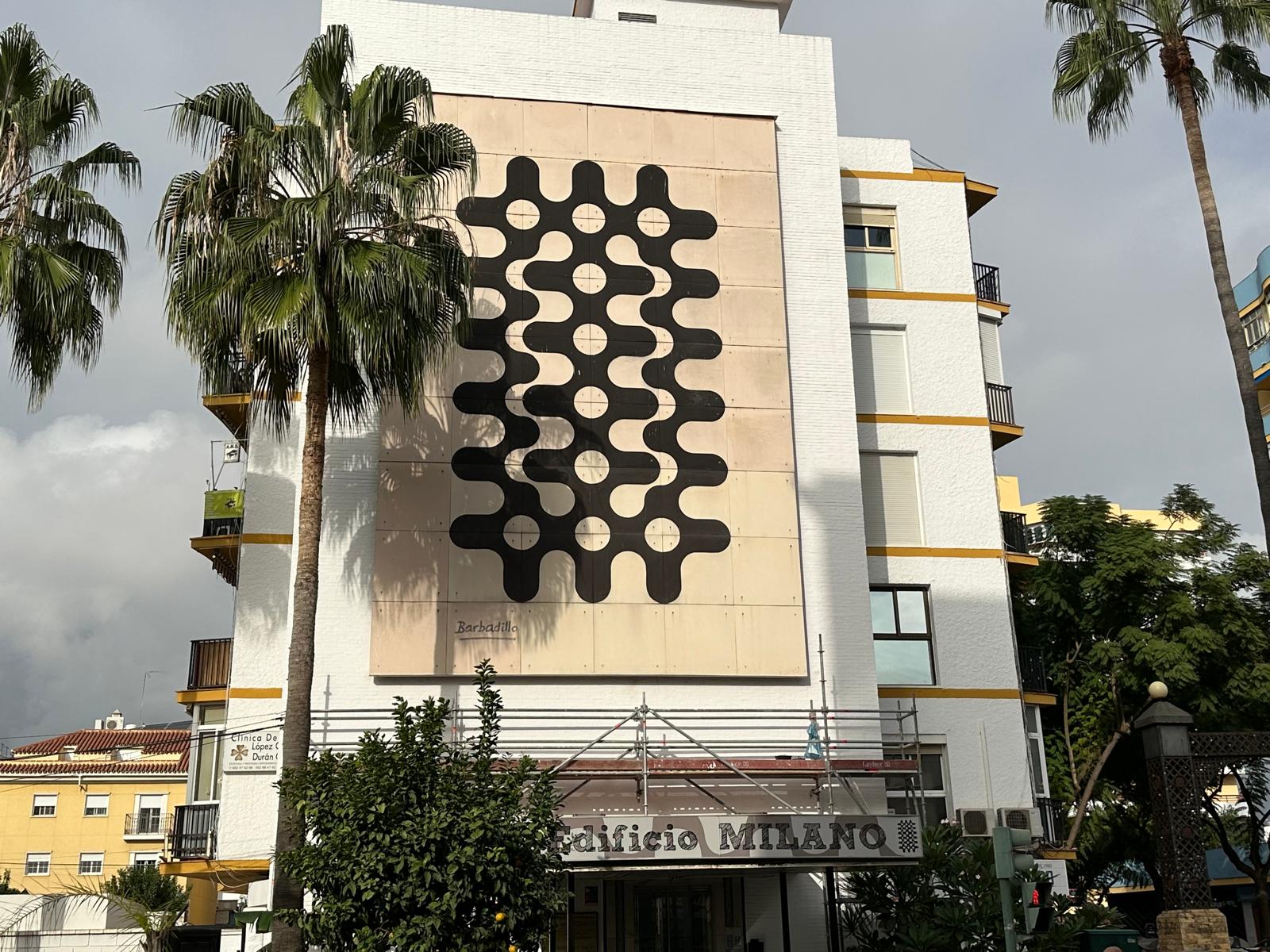Radio Marca 38 Mural Eriana de Manuel Barbadillo en avenida de Mijas esquina con avenida Juan Gomez Juanito