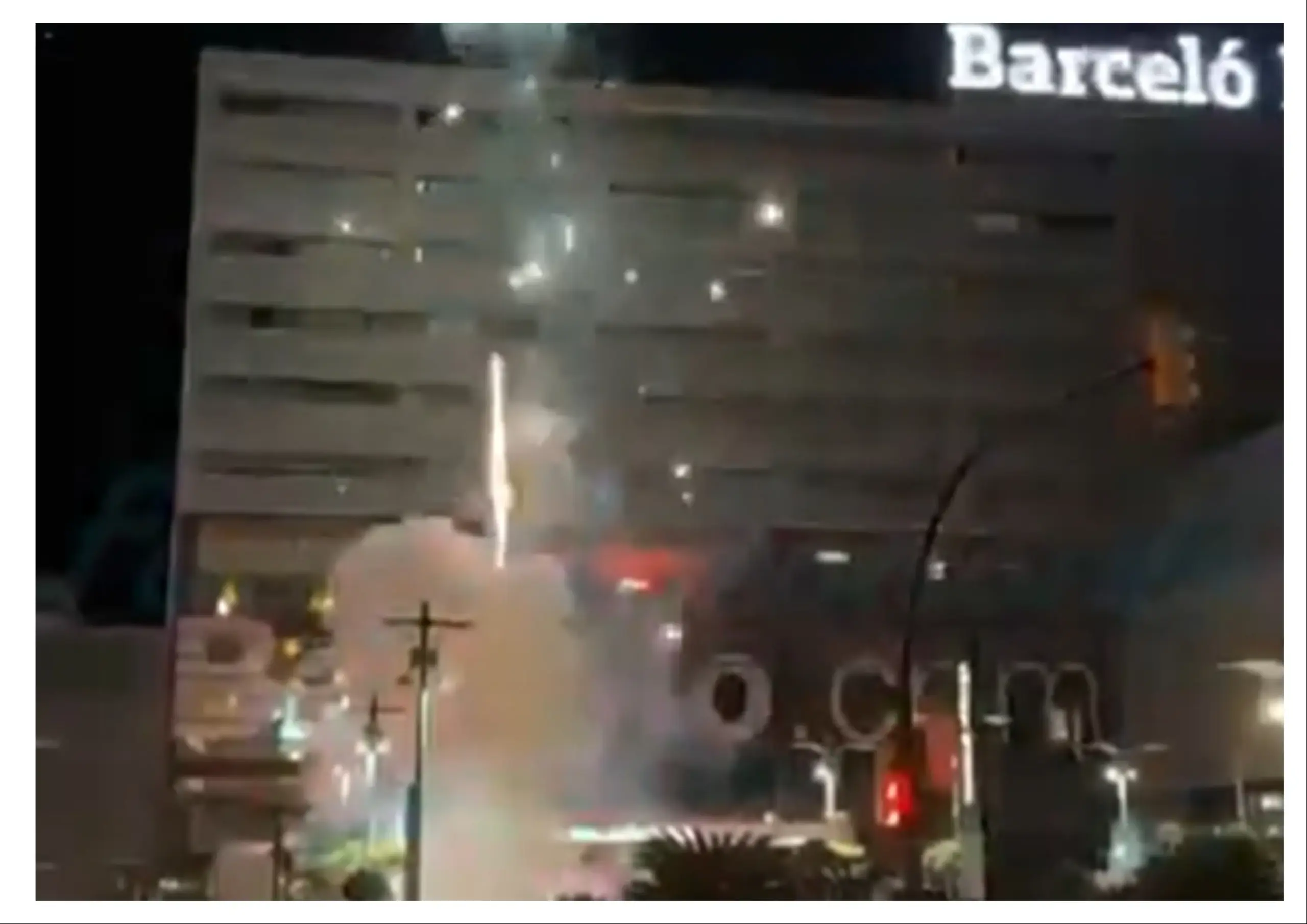 Radio Marca 3 PETARDOS Y FUEGOS ARTIFICIALES EN EL HOTEL DE CONCENTRACIÓN DE LA UD ALMERÍA