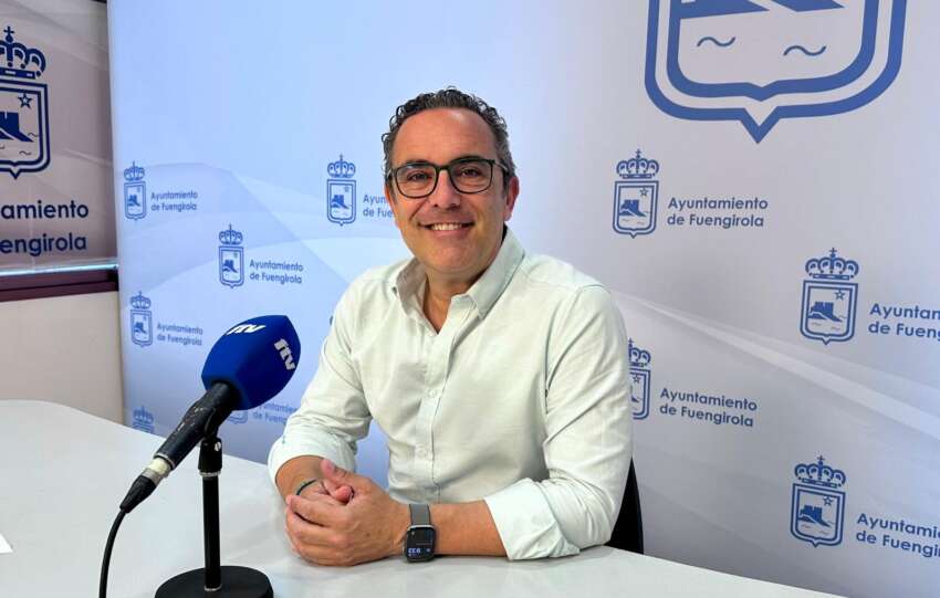 Rodrigo Romero informa de los cursos de verano de la Casa de la Cultura