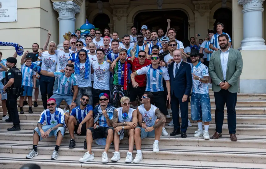 DIRECTO | ¡Salen los jugadores al balcón del Ayuntamiento!