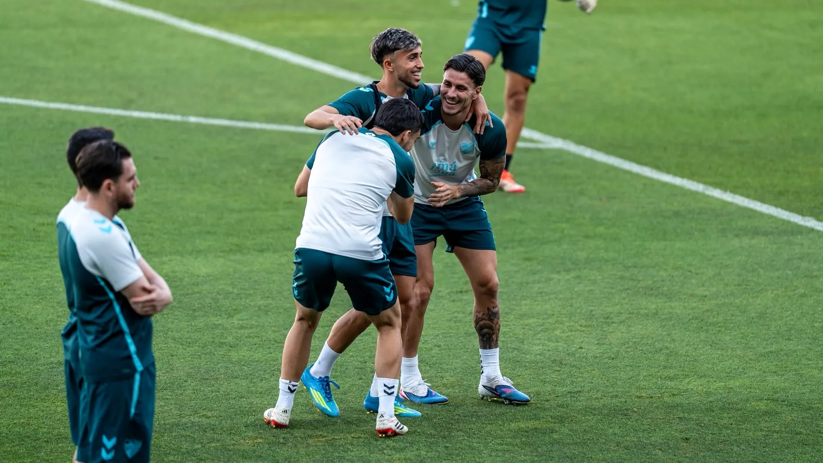 Así fue la sesión de entrenamiento del Málaga CF previa a la vuelta contra la UD Las Palmas