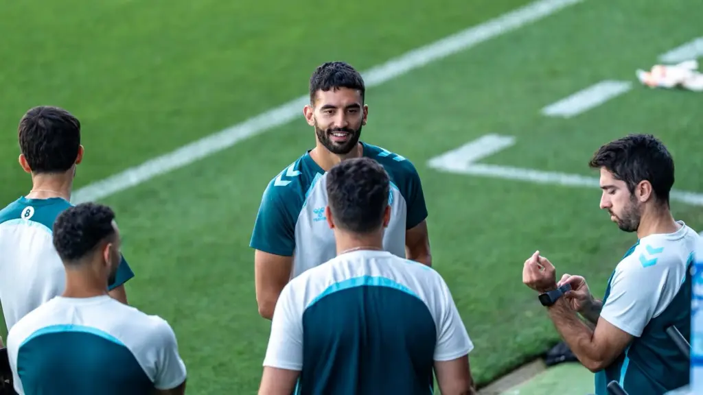 Así fue la sesión de entrenamiento del Málaga CF previa a la vuelta contra la UD Las Palmas 2 entrenamiento malaga cf einar galilea