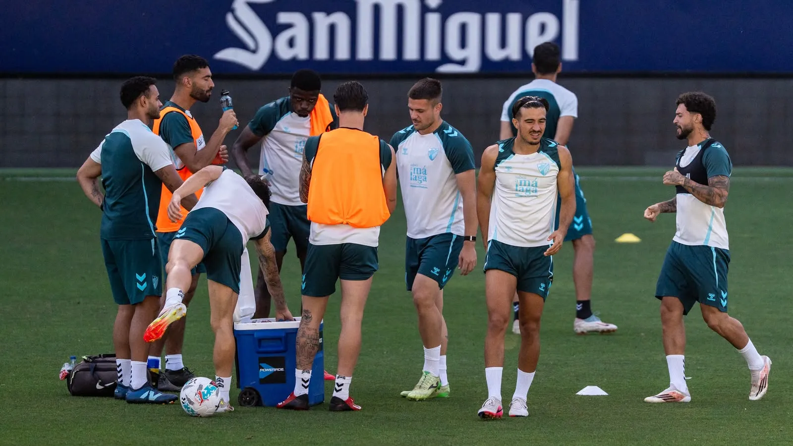 Galería Málaga CF | Las mejores fotos de un entrenamiento de playoff