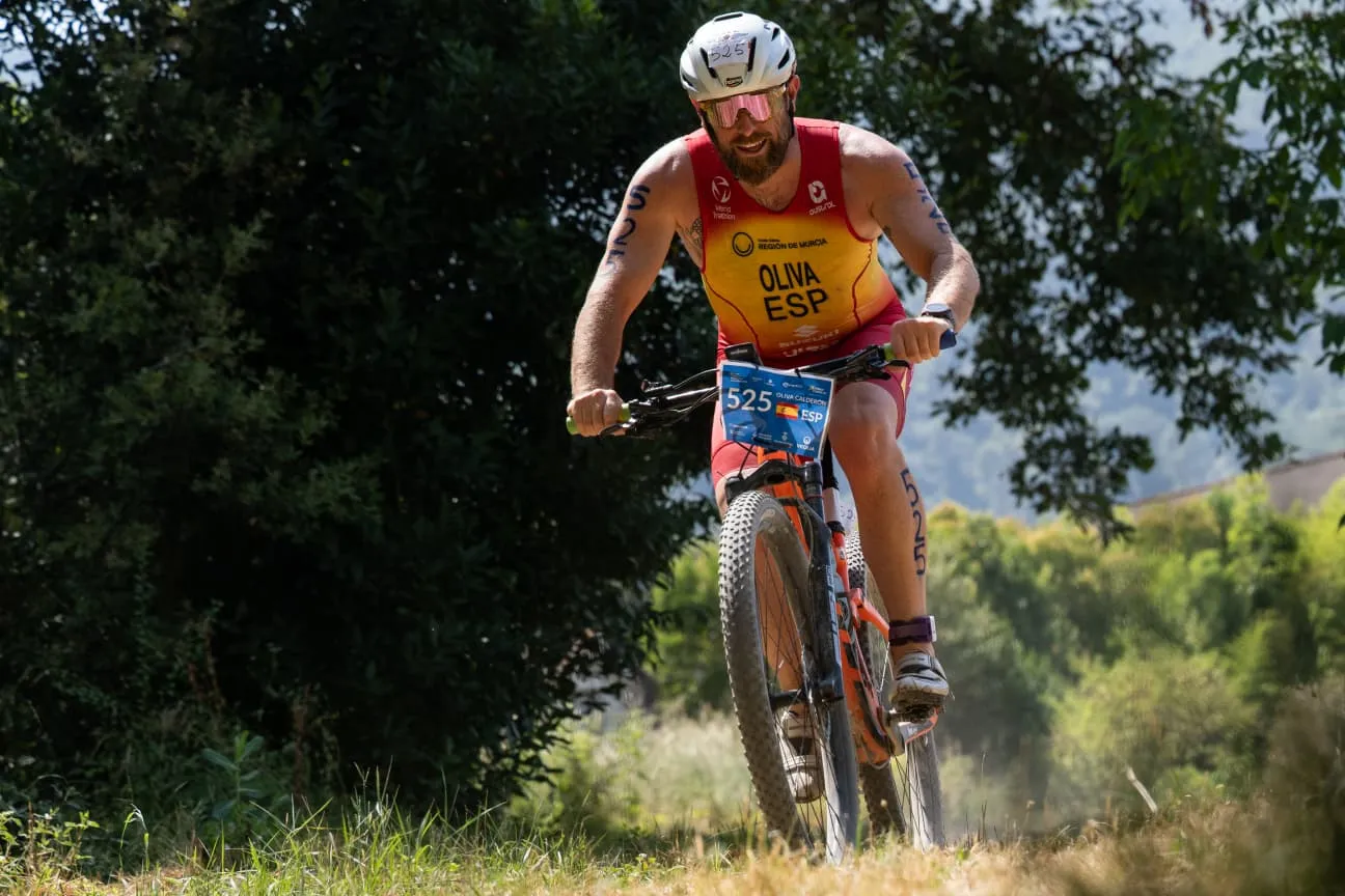El malagueño Eduardo Oliva sigue haciendo historia: tercer oro europeo de Triatlón Cross 2 15 - OLIVA CAMPEON TRIATLON