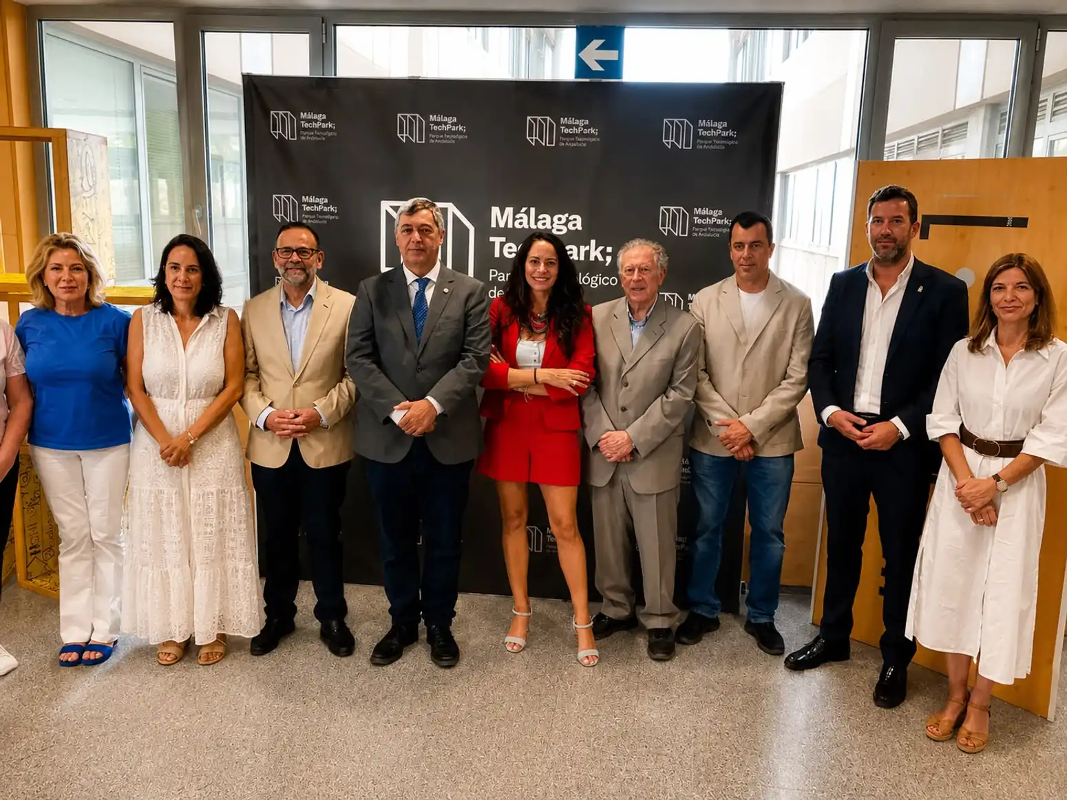 La Diputación de Málaga otorga a la plataforma digital de buceo Oquea su premio Spin-off, dotado con 3.000 euros 3 2 - SPIN OFF DIPUTACIÓN