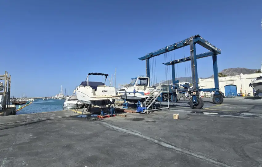 27 - PUERTO DEPORTIVO