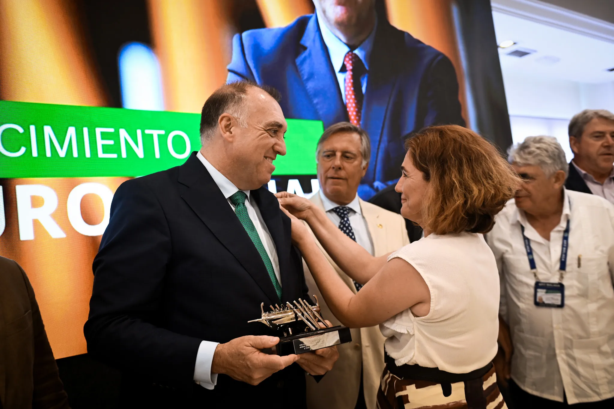 4 - HOMENAJE ARTURO BERNAL
