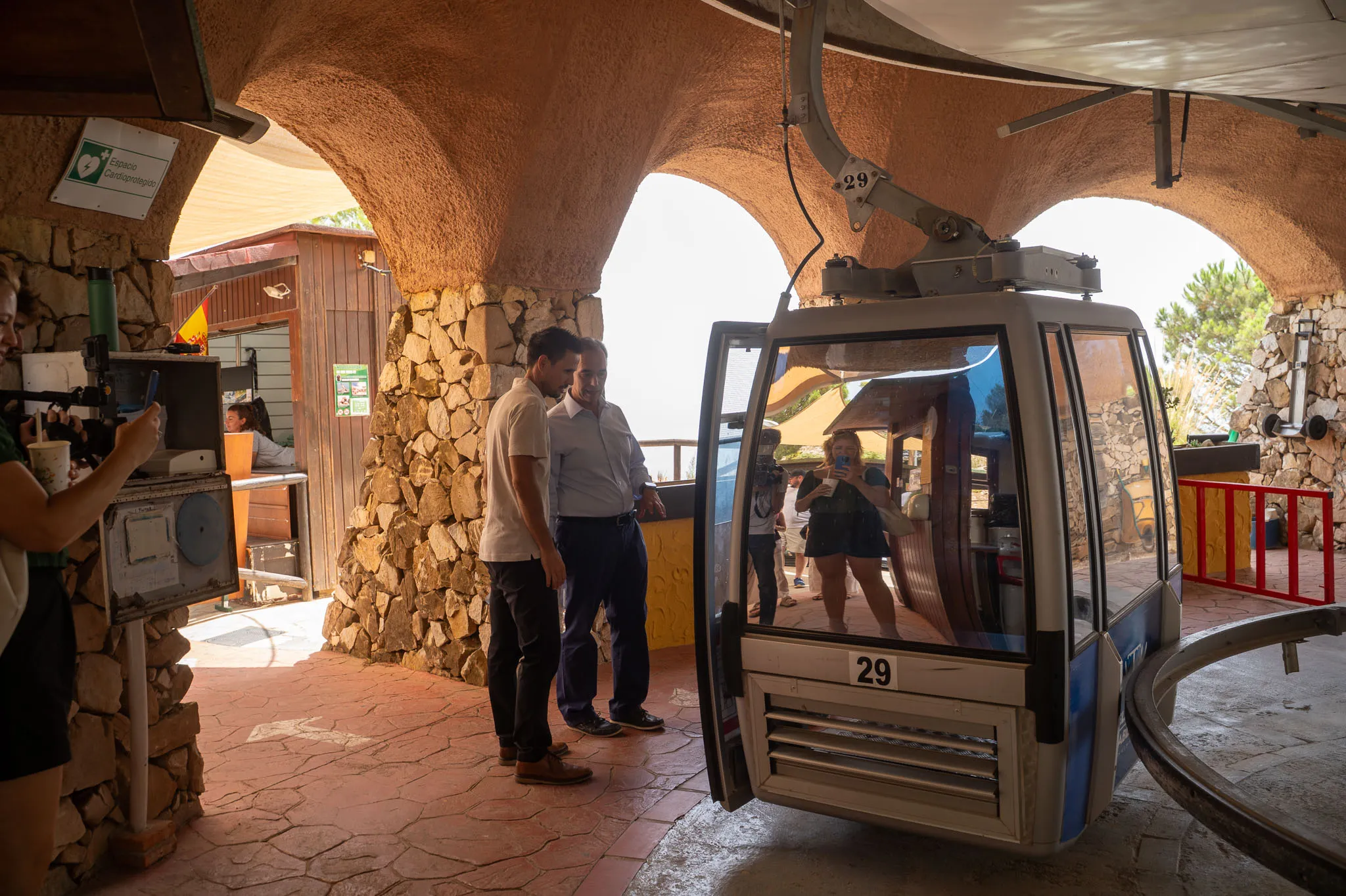 Benalmádena renueva el convenio con el Teleférico para que los empadronados disfruten de acceso gratuito al Monte Calamorro durante todo el año 3 43 - DÍA DEL EMPADRONADO BENALMADENA
