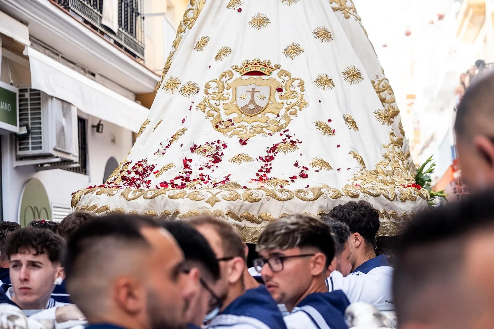 Miles de torremolinenses arropan a la Virgen del Carmen en una multitudinaria procesión por las calles y el mar 14 52 - VIRGEN DEL CARMEN TORREMOLINOS