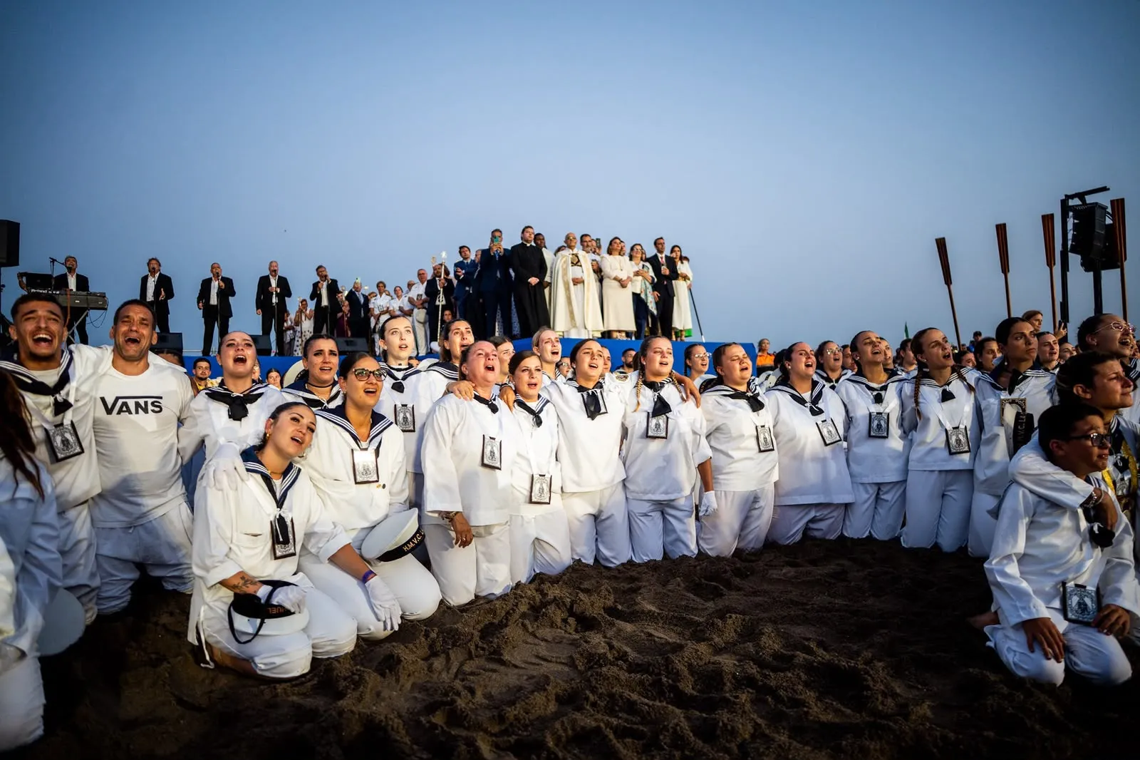 Miles de torremolinenses arropan a la Virgen del Carmen en una multitudinaria procesión por las calles y el mar 11 55 - VIRGEN DEL CARMEN TORREMOLINOS