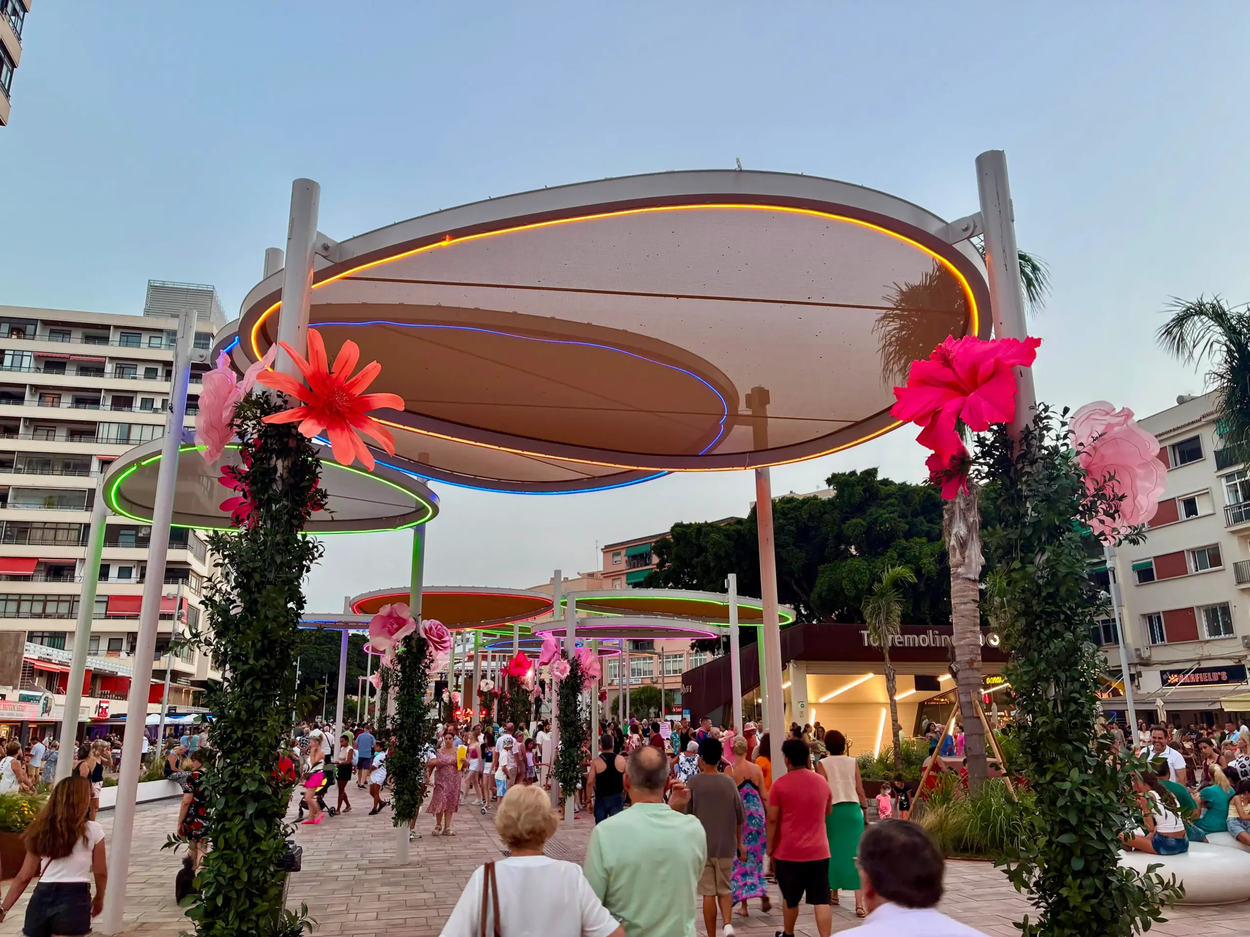 La nueva Plaza de la Nogalera renace como espacio abierto, accesible y concebido para convertirse en el gran punto de encuentro de Torremolinos 4 72 - PLAZA DE LA NOGALERA