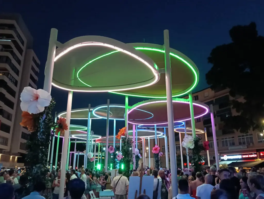 La nueva Plaza de la Nogalera renace como espacio abierto, accesible y concebido para convertirse en el gran punto de encuentro de Torremolinos 8 74 PLAZA DE LA NOGALERA