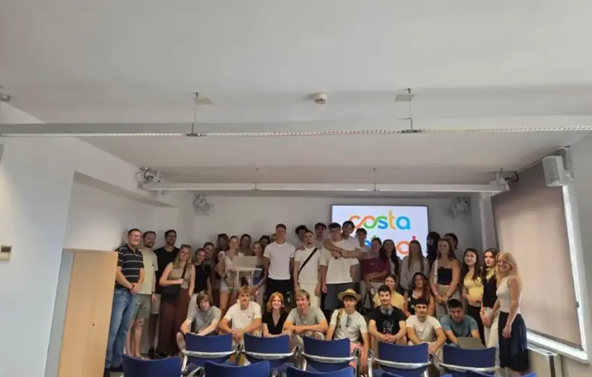 8 - TURISMO ESTUDIANTES