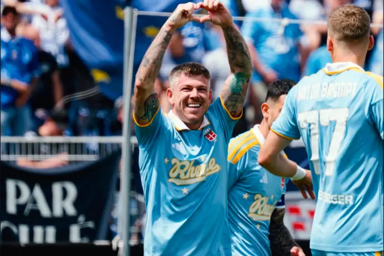 ALBERTO MORENO NO ES OPCIÓN DEL MÁLAGA CF