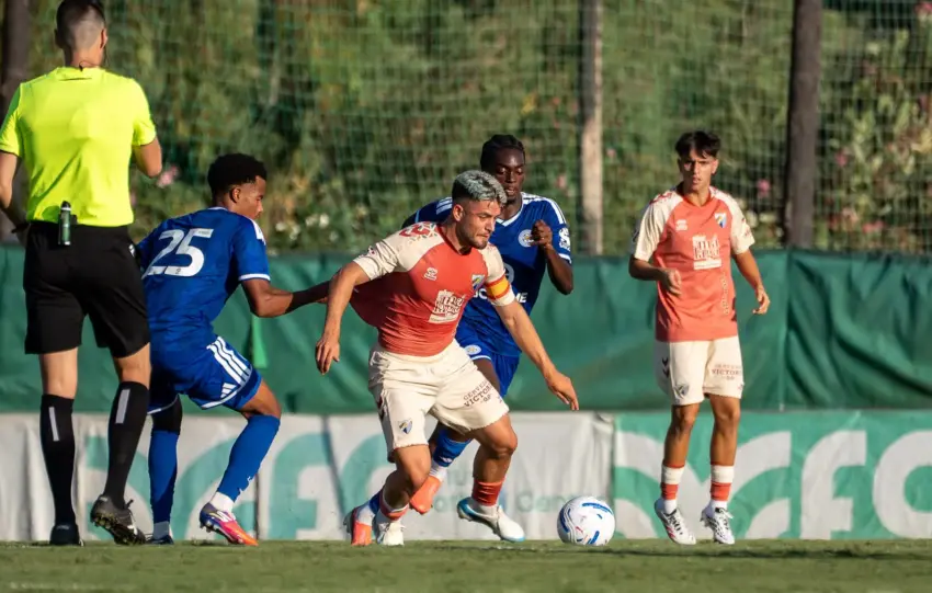 Dani Lorenzo: "Jugar ante equipos con este físico es lo que nos espera en Primera División"