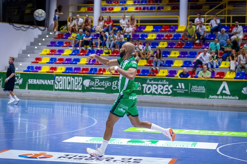 Radio Marca 25 Dilan Belalcázar renueva con el Dólmenes Antequera para afrontar el regreso a División de Honor Plata