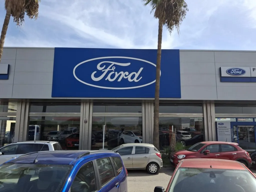 Ford Autovisa acoge la actualidad del Málaga CF y la esperada final del Mundial