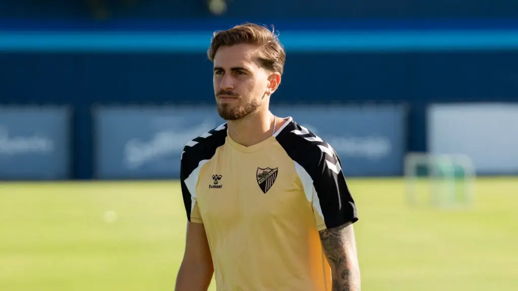 El Málaga CF 26/27 de Primera División se pone en marcha 3 adrian nino entrenamiento malaga