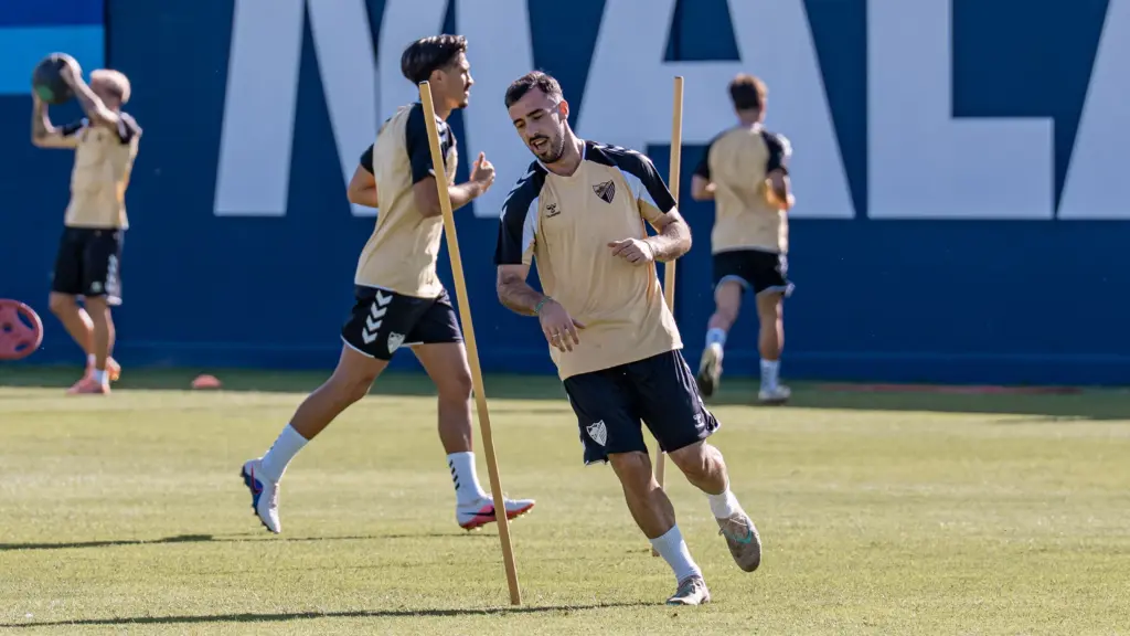 carlos puga pablo arriaza entrenamiento malaga 14 11zon