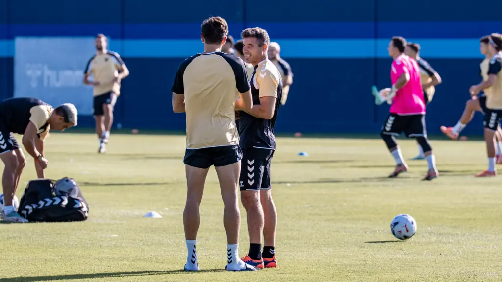 funes conversacion nino entrenamiento 21