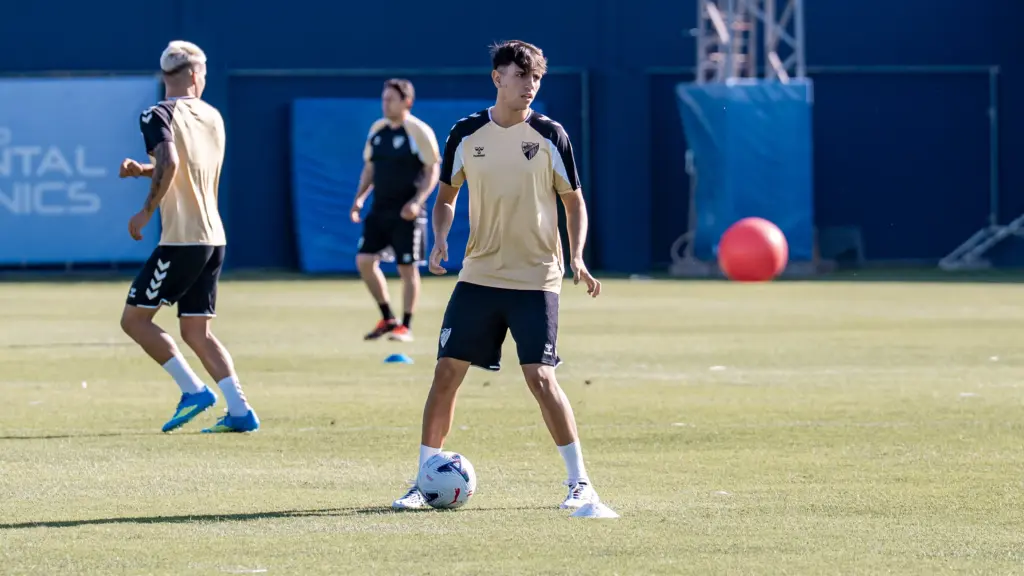 izan merino chupete entrenamiento anexo 25 11zon