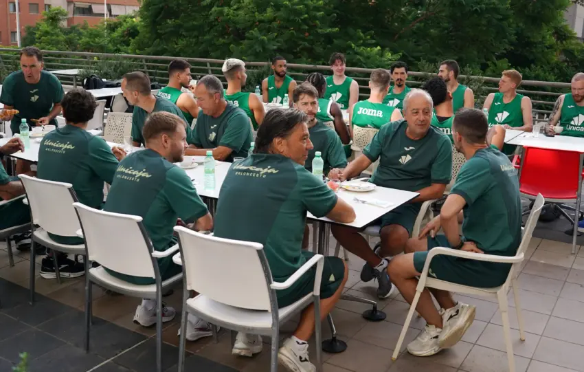 1 - DESAYUNO UNICAJA QUIRÓN SALUD