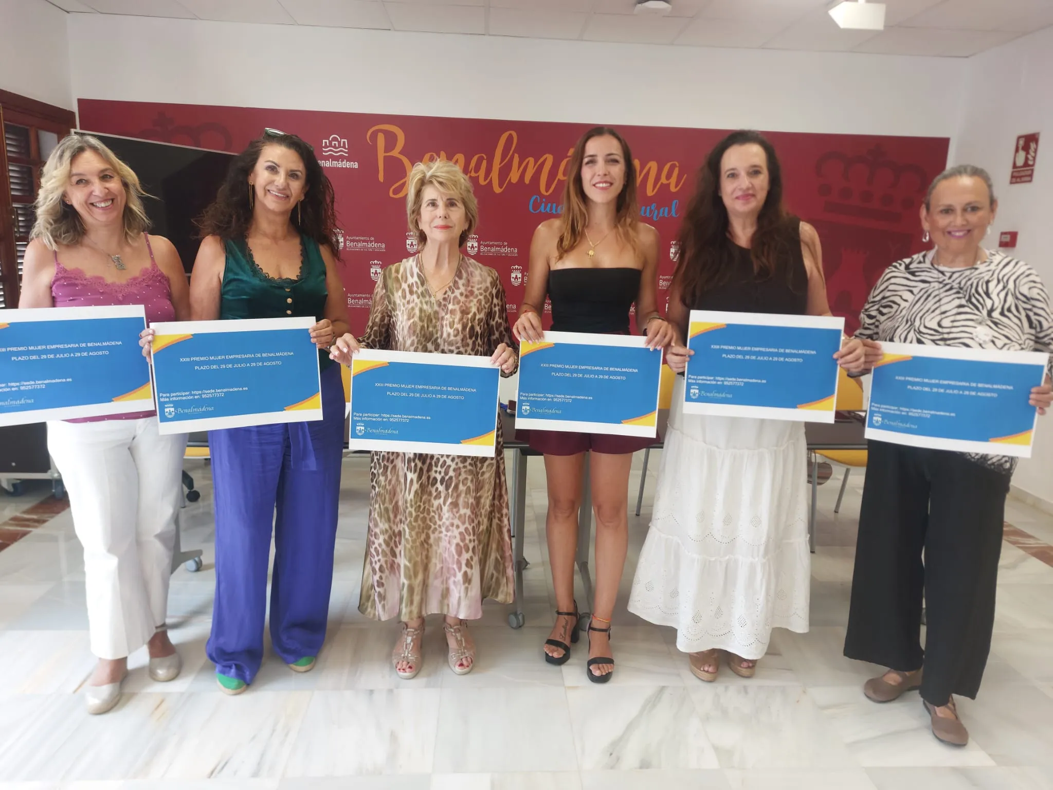 11 - MUJER EMPRESARIA BENALMÁDENA