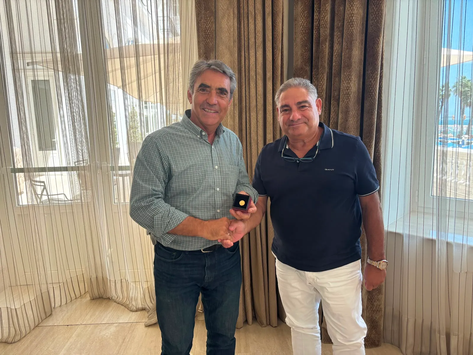 Radio Marca 36 3 - VICTORIANO MARTIN ESCUDO DE ORO