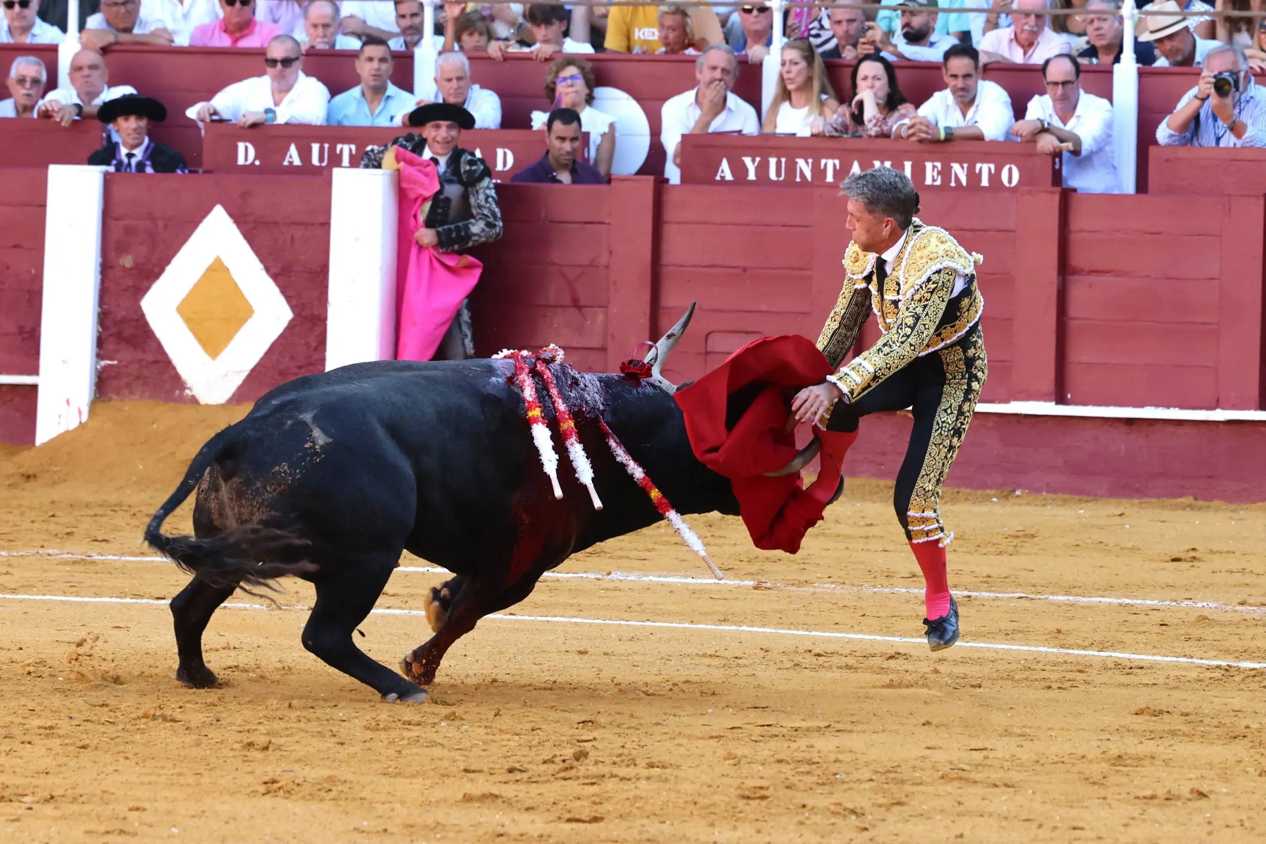 CORNADA VIERNES CORRIDA