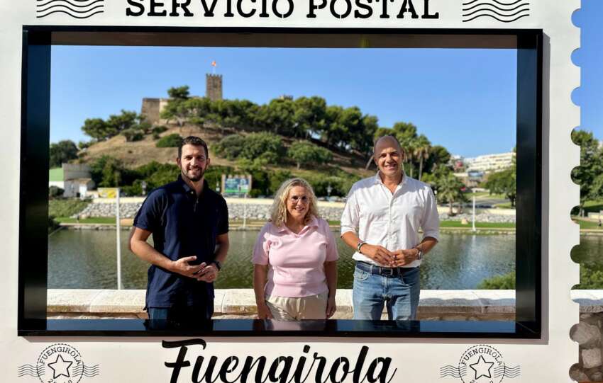 La alcaldesa junto a los concejales de Turismo e Infraestructuras presentan el nuevo punto selfie