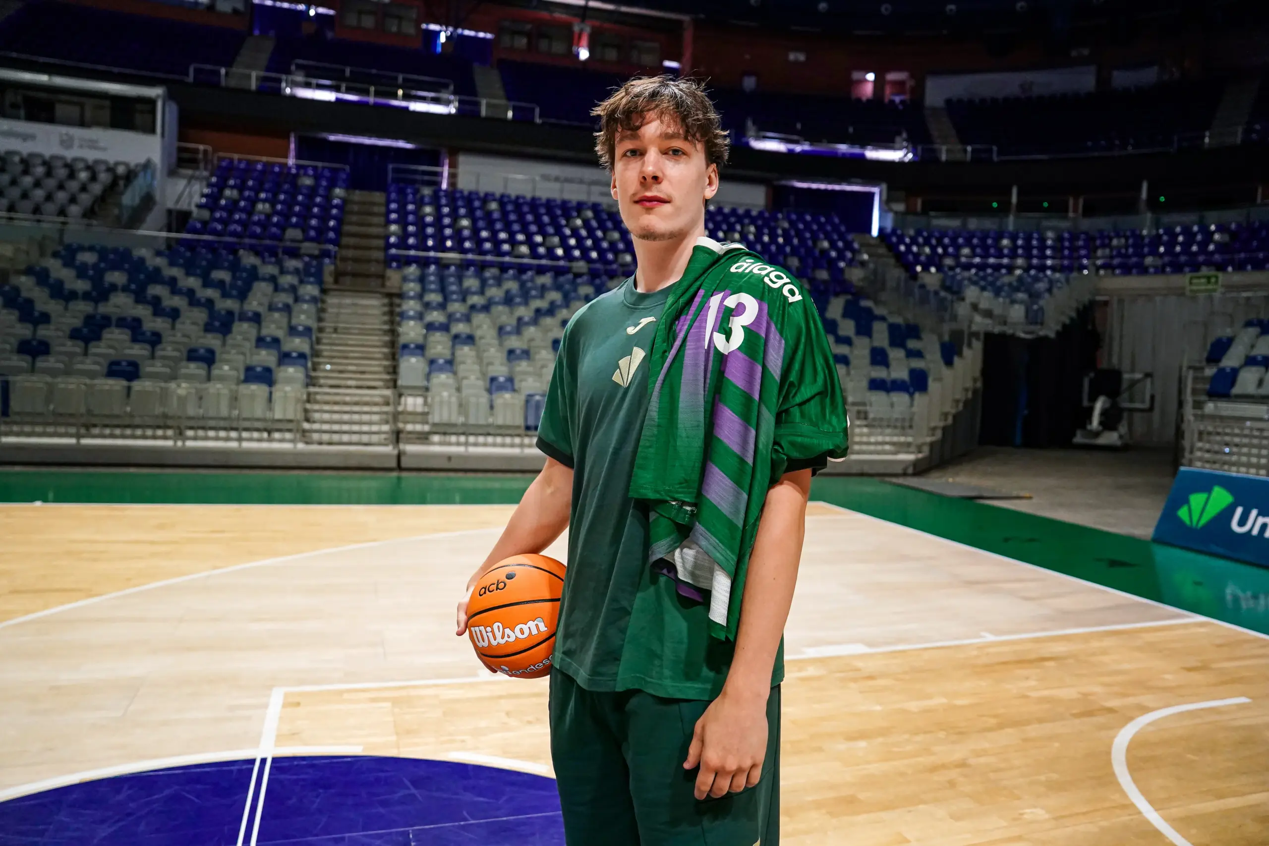 Radio Marca 17 SIMONAS LUKOSIUS EN SU PRESENTACIÓN CON EL UNICAJA