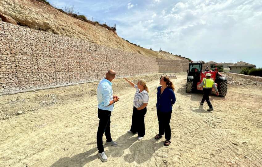 Sanchez Mula y Bravo visitan las obras de la Montana del Deporte