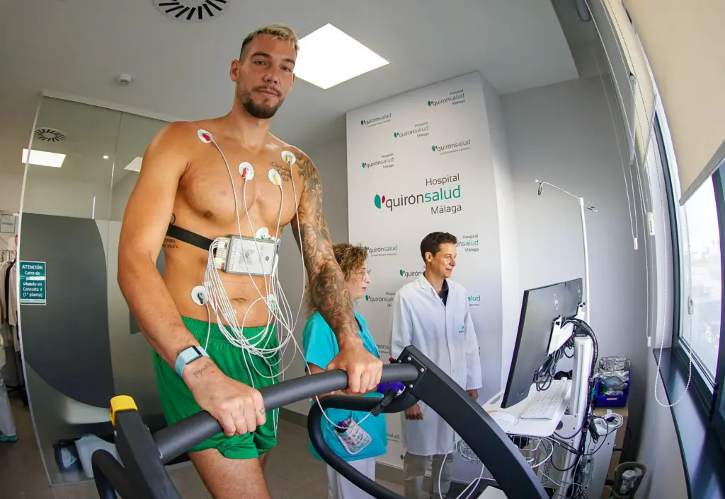 La vuelta al trabajo: el día 1 de la 'era Txus Vidorreta' en el Unicaja 6 WILLY RECONOCIMIENTO MÉDICO