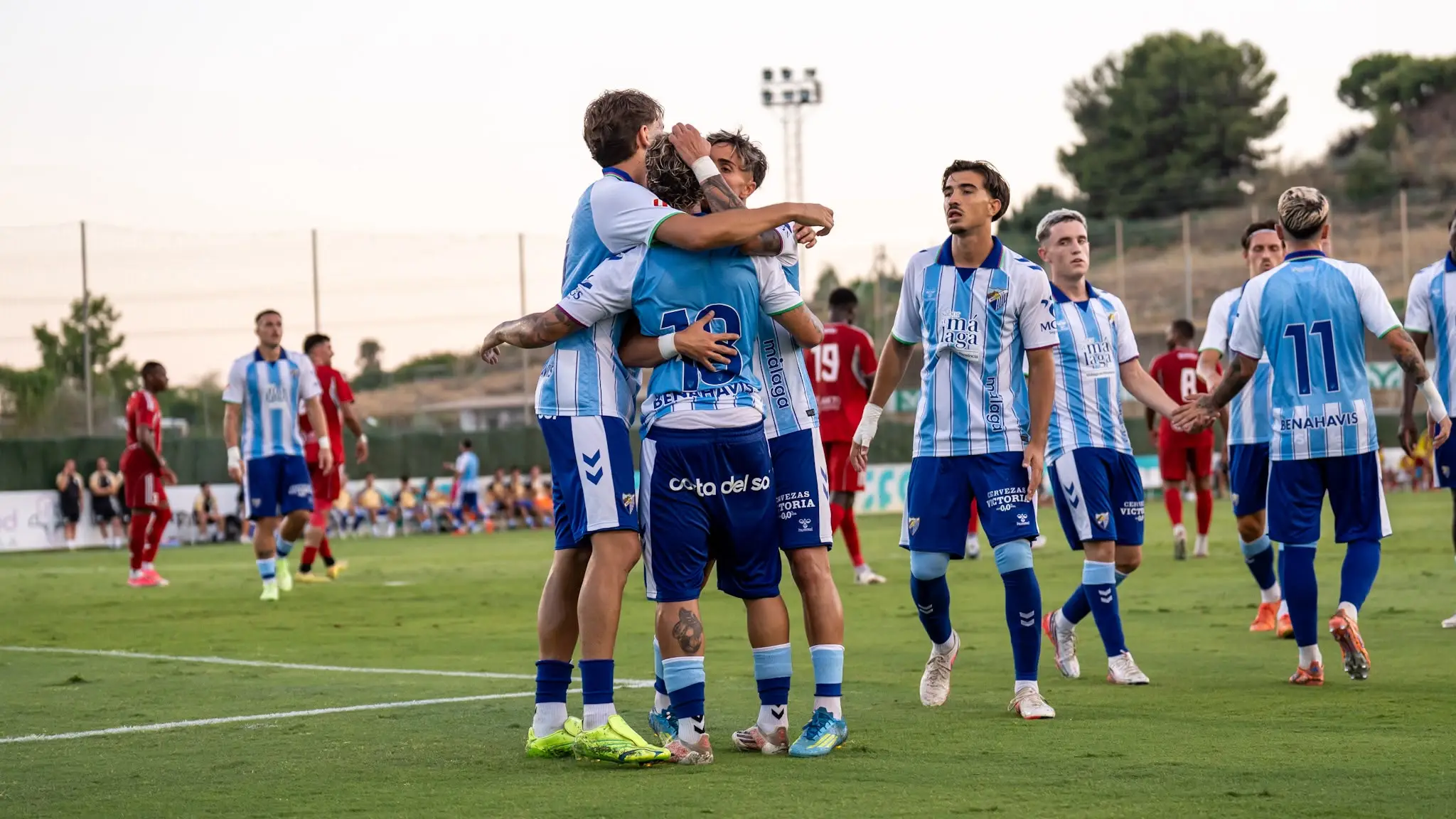 CRÓNICA | El Málaga CF disfruta, golea y coge velocidad en el tercer amistoso ante Al-Arabi