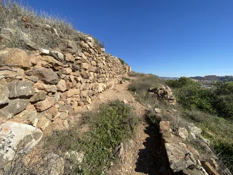 parte de la muralla.jpg