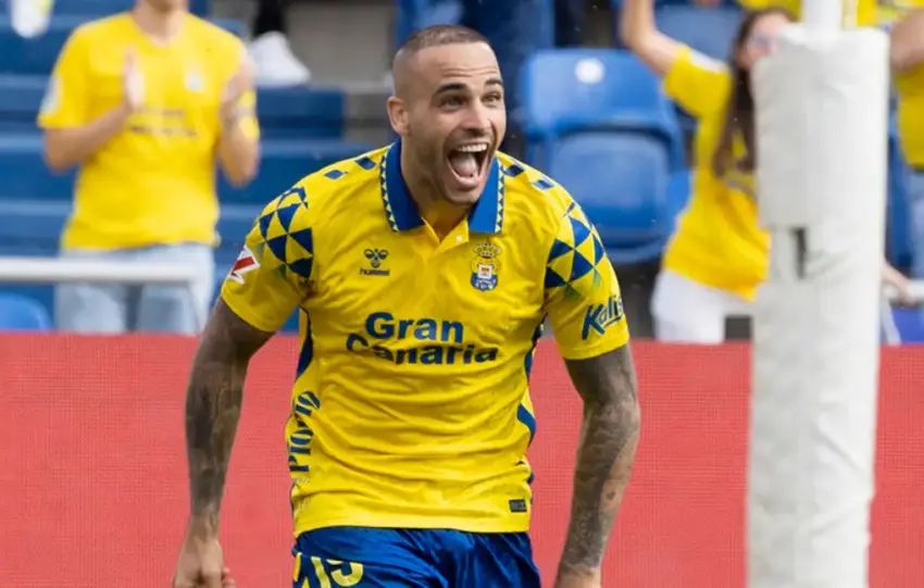 Sandro pone al Málaga como ejemplo para Las Palmas: "Hubo gente de su casa, gente que siente los colores"