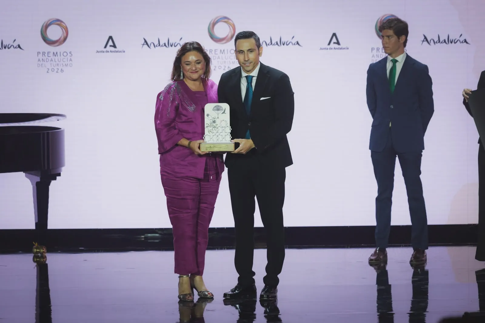 Torremolinos recibe el Premio Andalucía del Turismo 2026 como Destino Turístico Costero de Excelencia 3 49 - PREMIOS ANDALUCÍA TURISMO