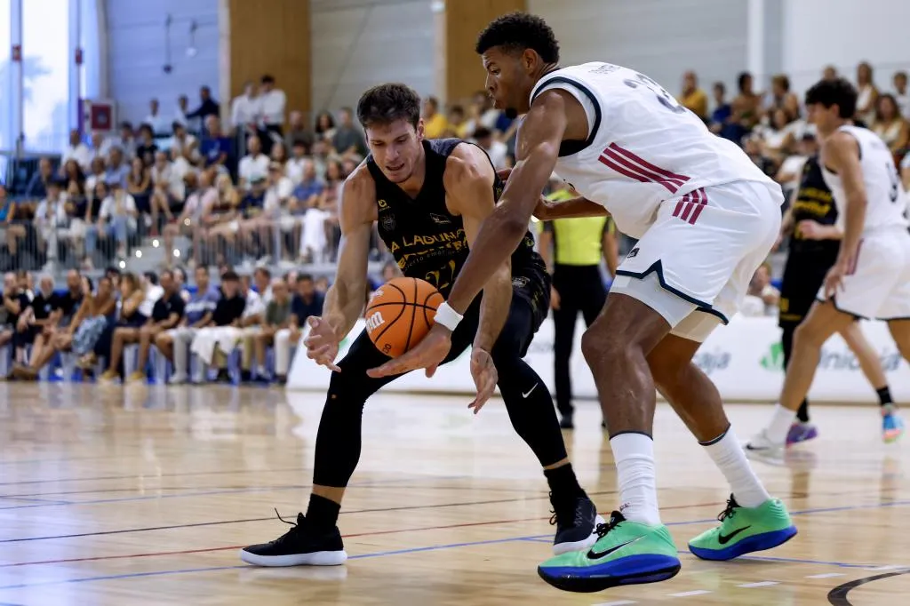 LUWAWU CABARROT EJERCE DE LÍDER Y CITA AL REAL MADRID CON EL UNICAJA POR EL COSTA DEL SOL