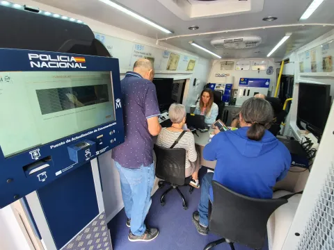 Unidad Movil Policia Nacional en RV.jpeg