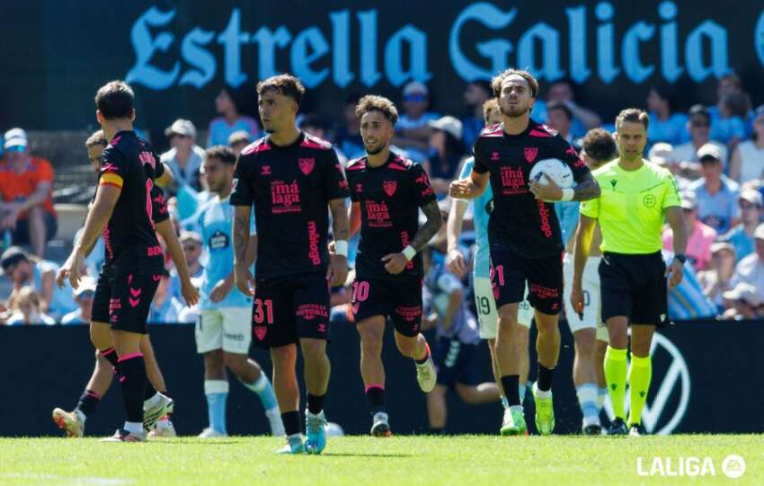 CRÓNICA | ¡Qué bueno que volviste, Adrián! Niño rescata a un inocente Málaga CF en Balaídos